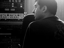 Umair Chaudhry >> Sound Engineer
