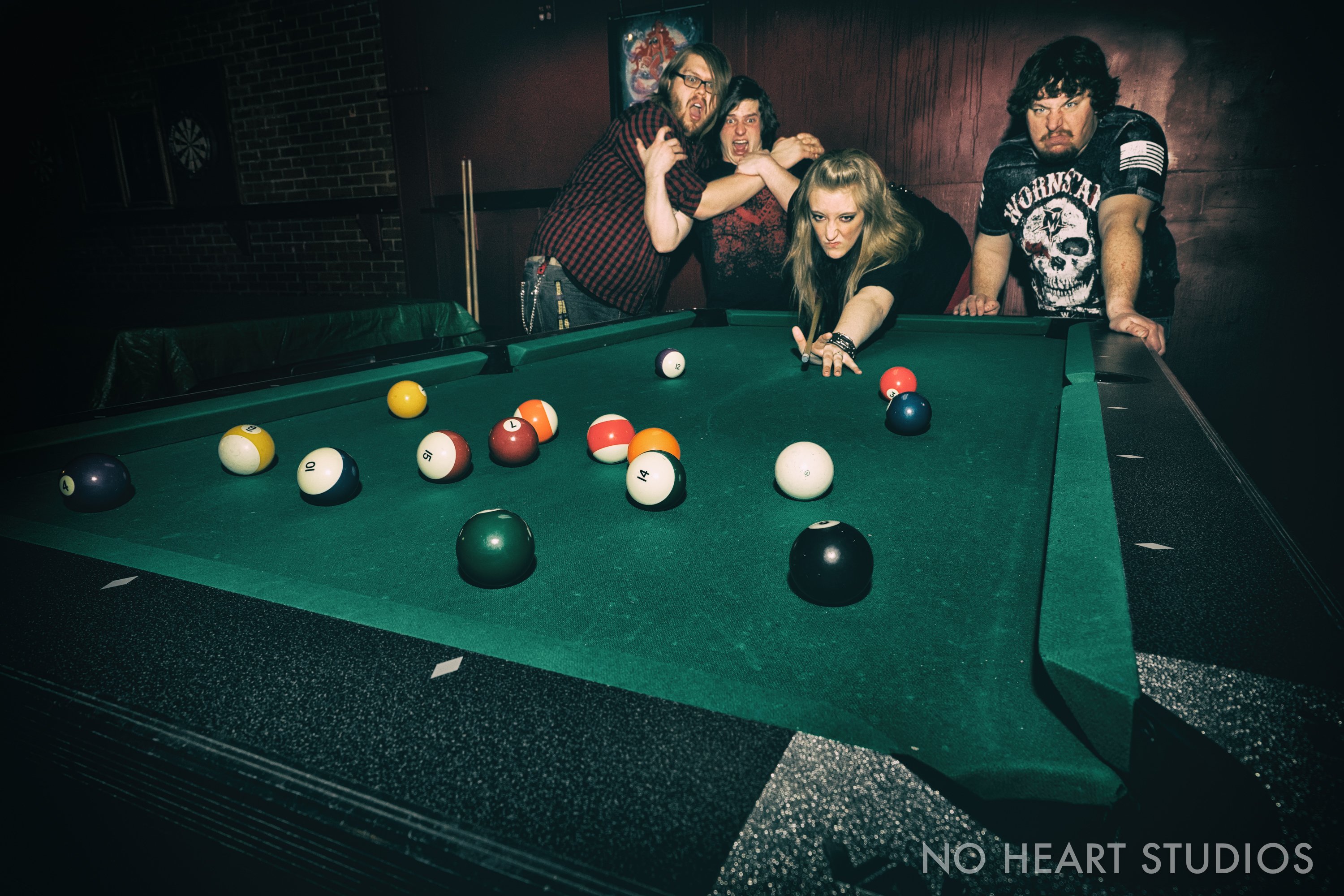 Taylor Swift does not play billiards correctly