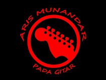 Aris Munandar Pada Gitar