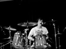 LEWY-H - Official (Drummer,  Singer - Songwriter)