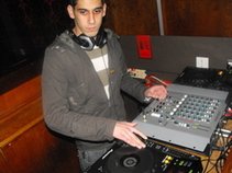 DJ LarZe