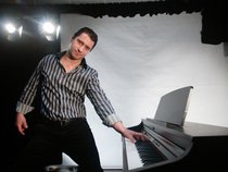 Gabriel Costa Pianist Solo