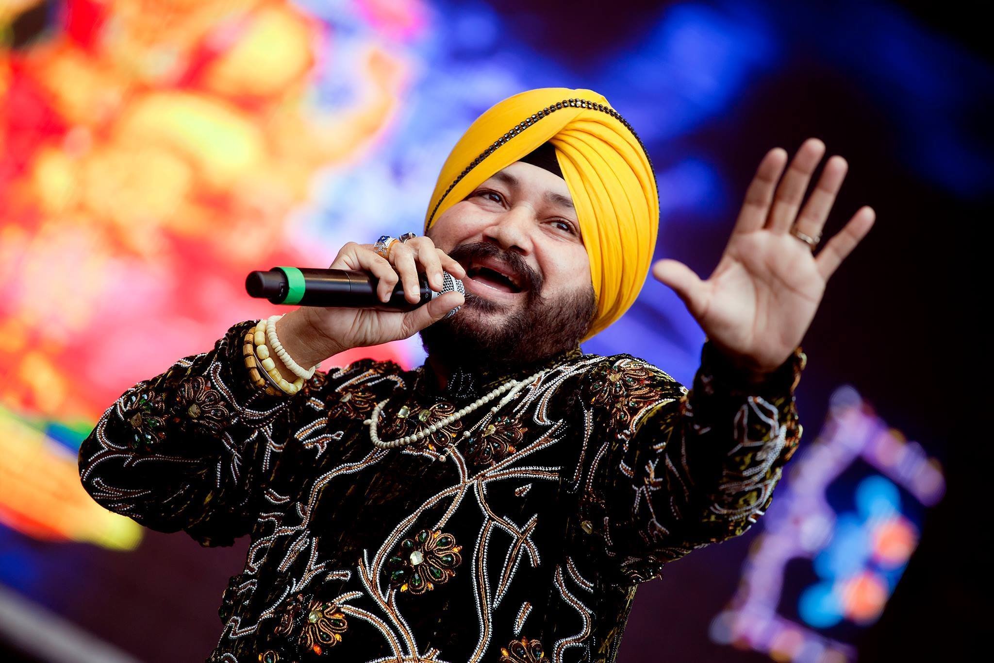 Daler Mehndi out with his new track 'Rola Pe Gaya'