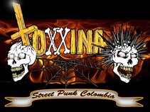 TOXXINA UND