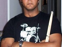Mark Walker ((Drummer vocalist))