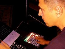 DJ Producer Justin Thomas