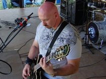Darren Buckner-Guitarist