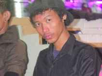 Arief Wiguna [AW]