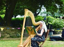 Xenia Horne Harpist