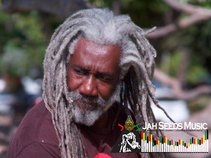 Jomo Pemberton and the Jah Seeds Band