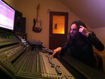 Ash Maklad- Producer / Writer/ Mix Engineer