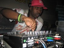 DJ MZUGO