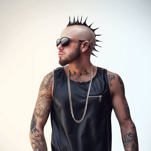 Ja Rules neck tattoo American rapper Ja Rule performs at People Club Rio  de Janeiro Brazil  281109 Stock Photo  Alamy