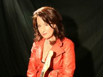 Colleen Lloy- Official Page