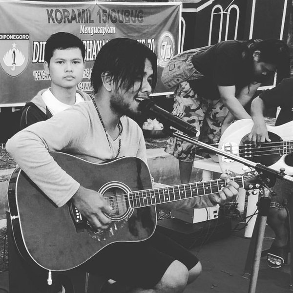 Kenanglah Aku Naff Cover By Begancoustic By Ermowcoustic