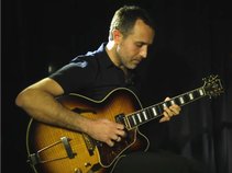 Davide Petrocca - Dozent für Gitarre/Professioneller Gitarrist