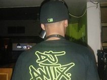 DJ ANTIX