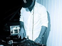 DJ Boba Sett
