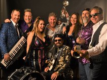 THE GROOVE DOCTORS
