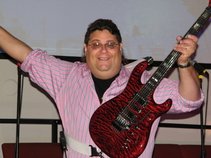 Rudy Ramos (The Funky Guitarist)