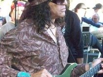 Riki Hendrix