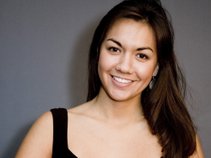 Ariana Kim ( GRAMMY-nominated Violinist, Educator & Professor )