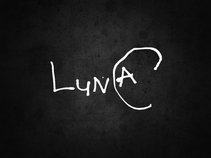 Luna C.