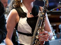Bonnie Ross - Saxophonist