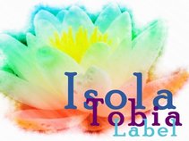 Isola Tobia Label
