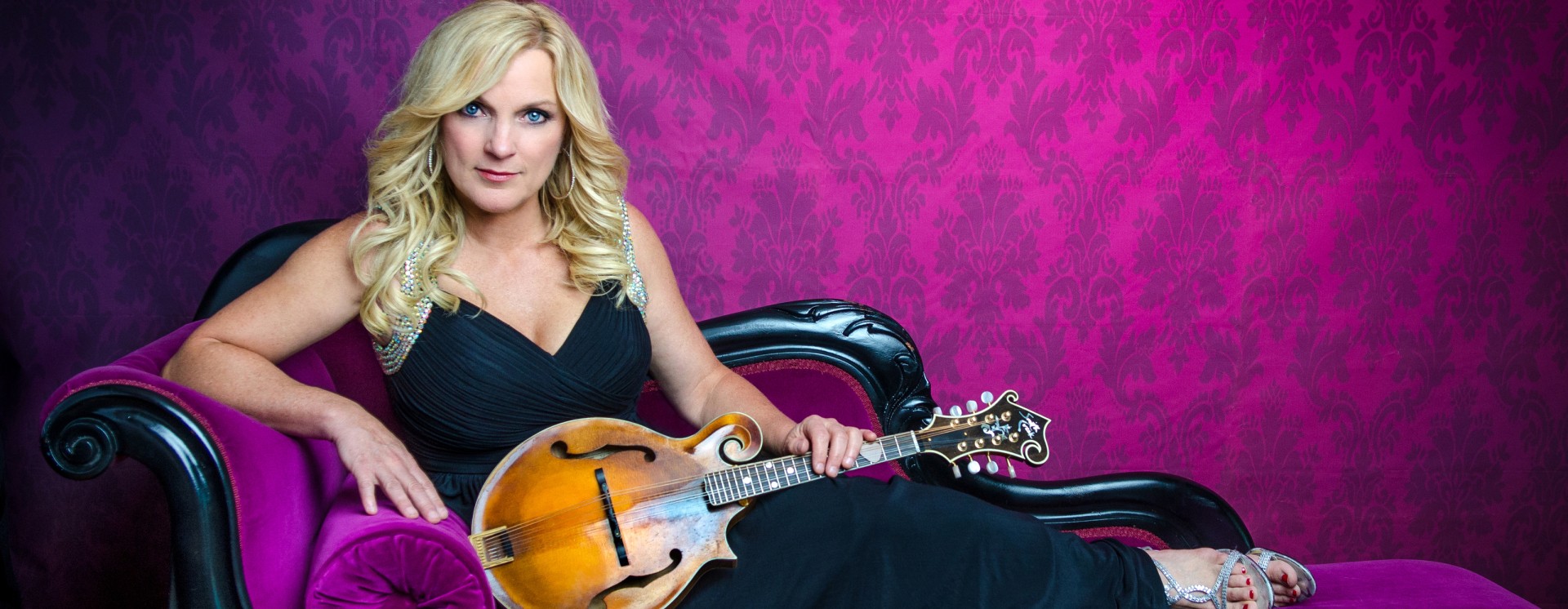 Only Me (Featuring Willie Nelson) by Rhonda Vincent | ReverbNation