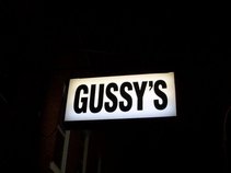 Gussy's Bar