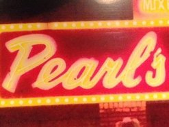 Pearl's Cherokee Lounge