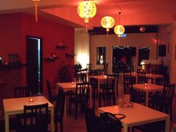 Laila's Cafe & Lounge