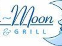 Blu-Moon Bar & Grill